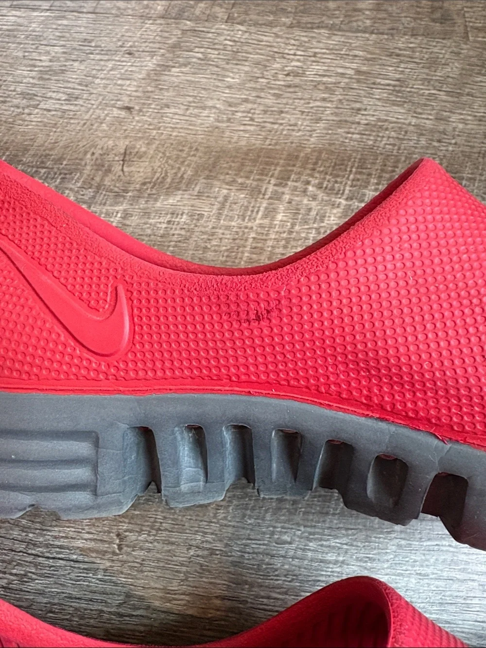 Nike SolarSoft Slip On Shoes Men’s 10/W11 University Red RARE